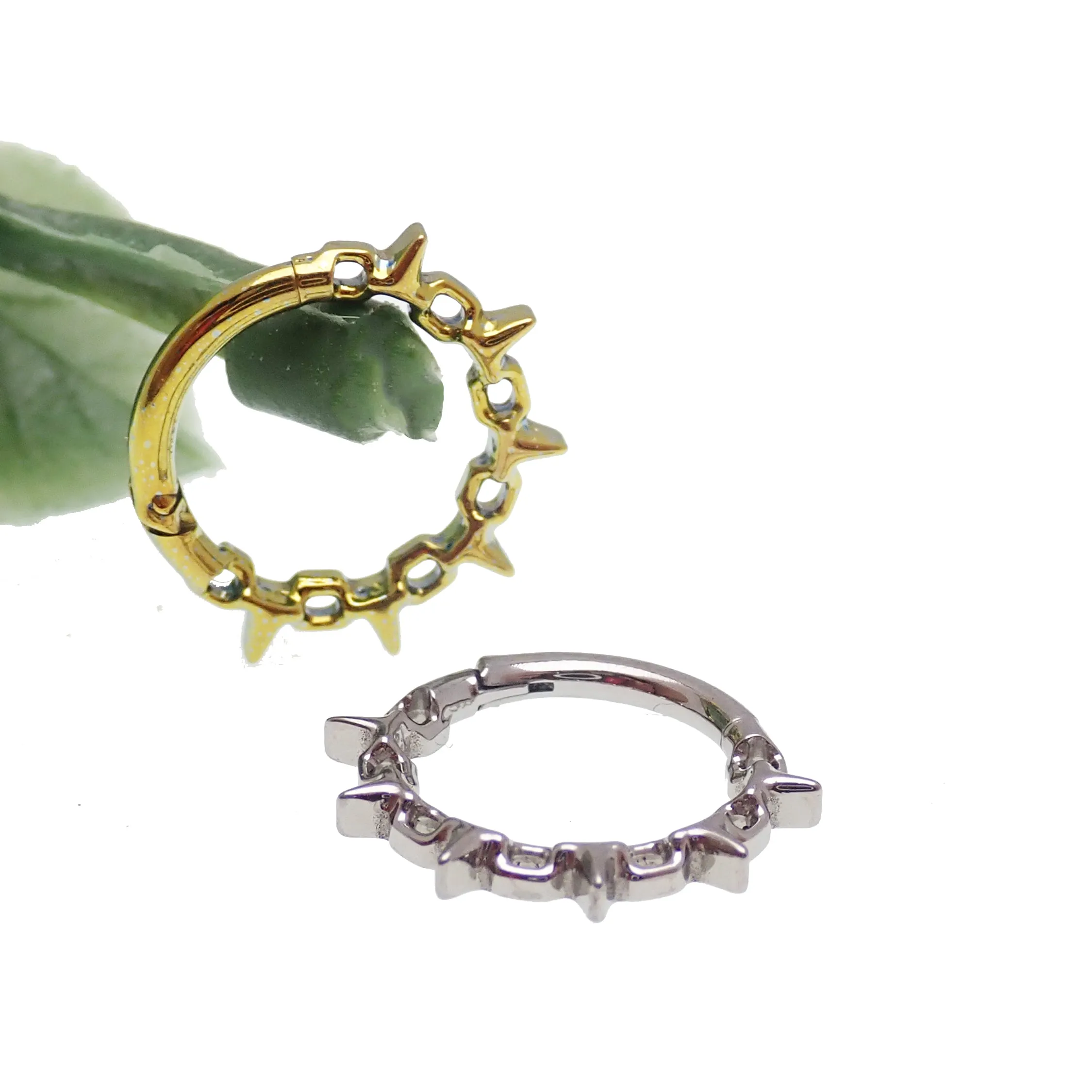 16G Chain spike hinged clicker design 8mm