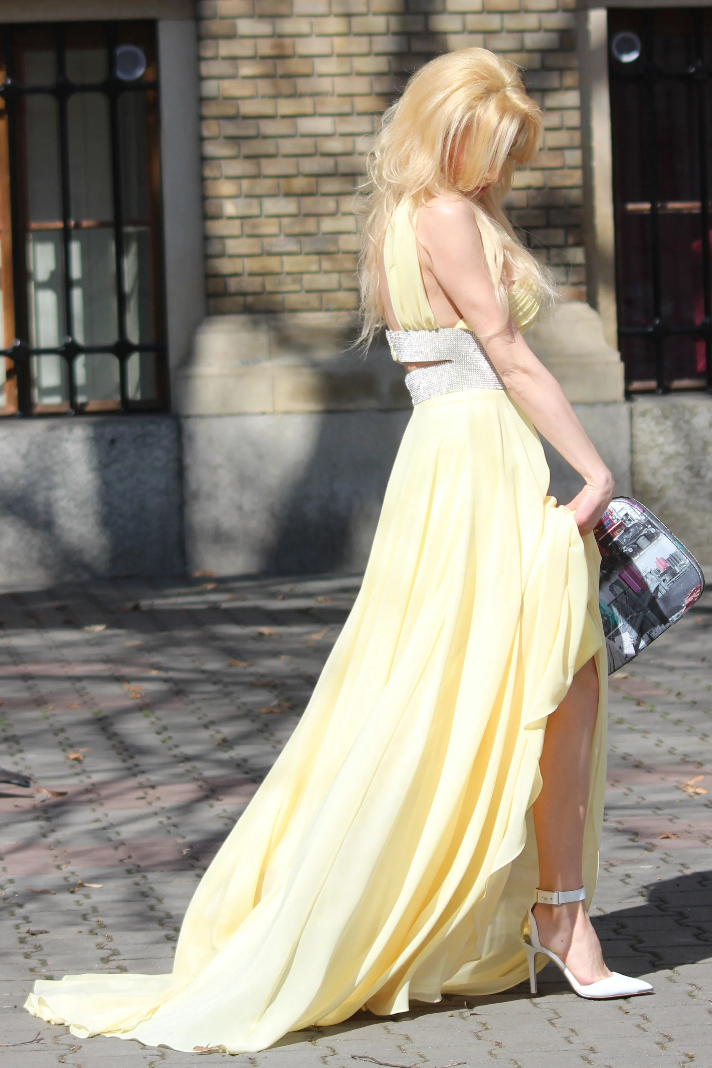 A-line Wide Strap V-neck Floor Length Chiffon Paillette Backless Prom Dress