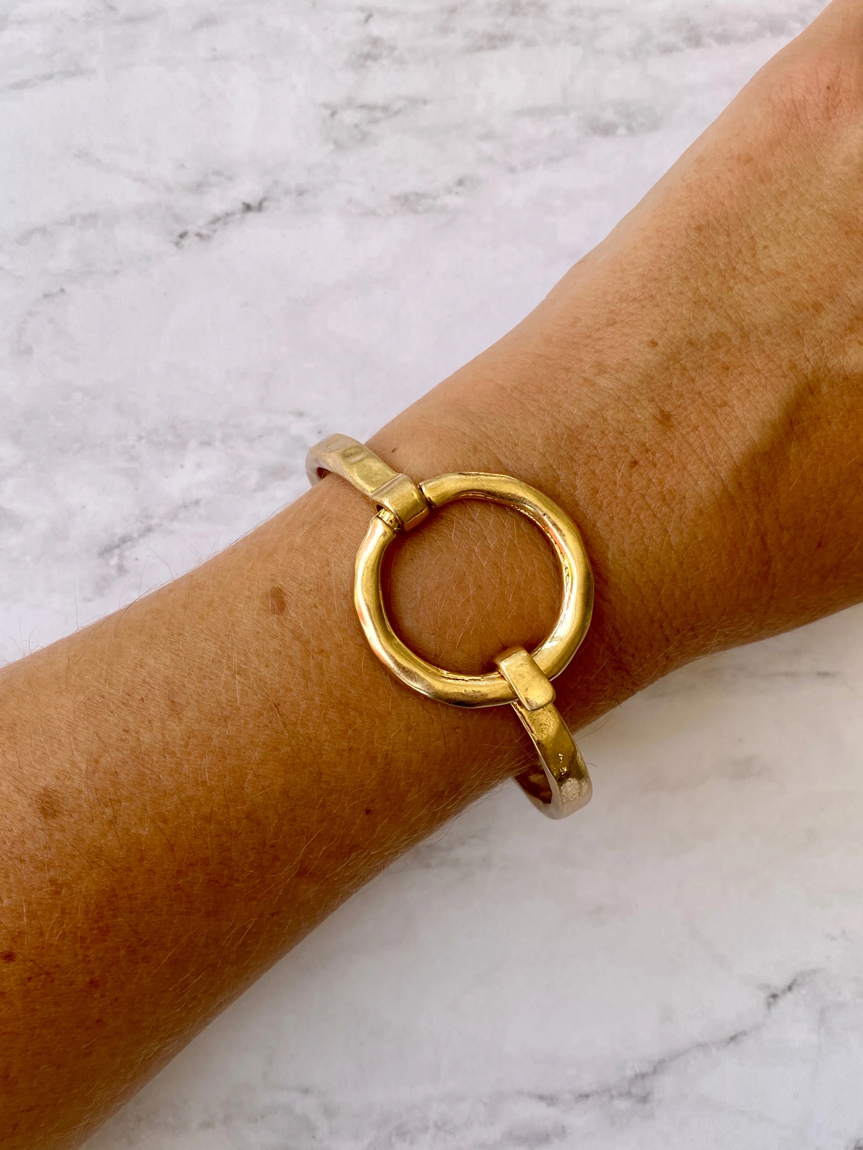 BL10 O Hoop bangle