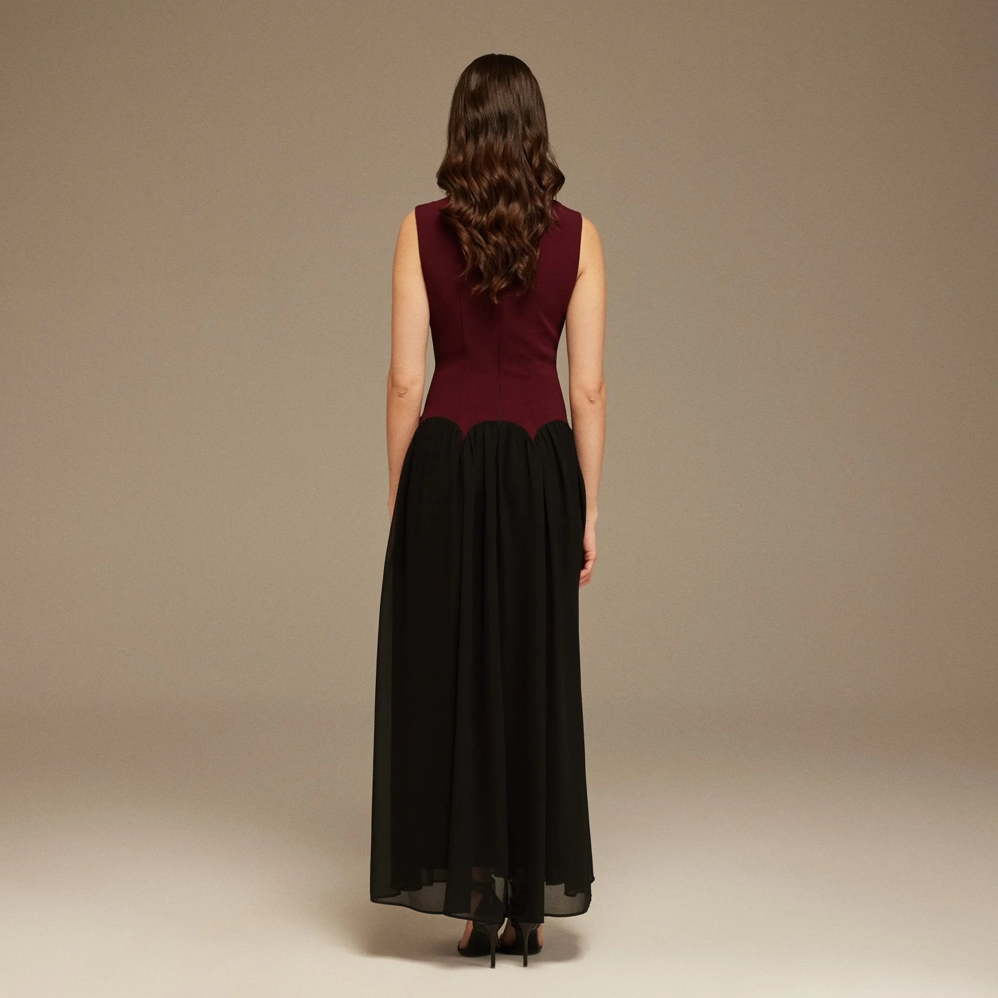 Black & Burgundy Sleeveless Crepe And Chiffon Pleated Dress
