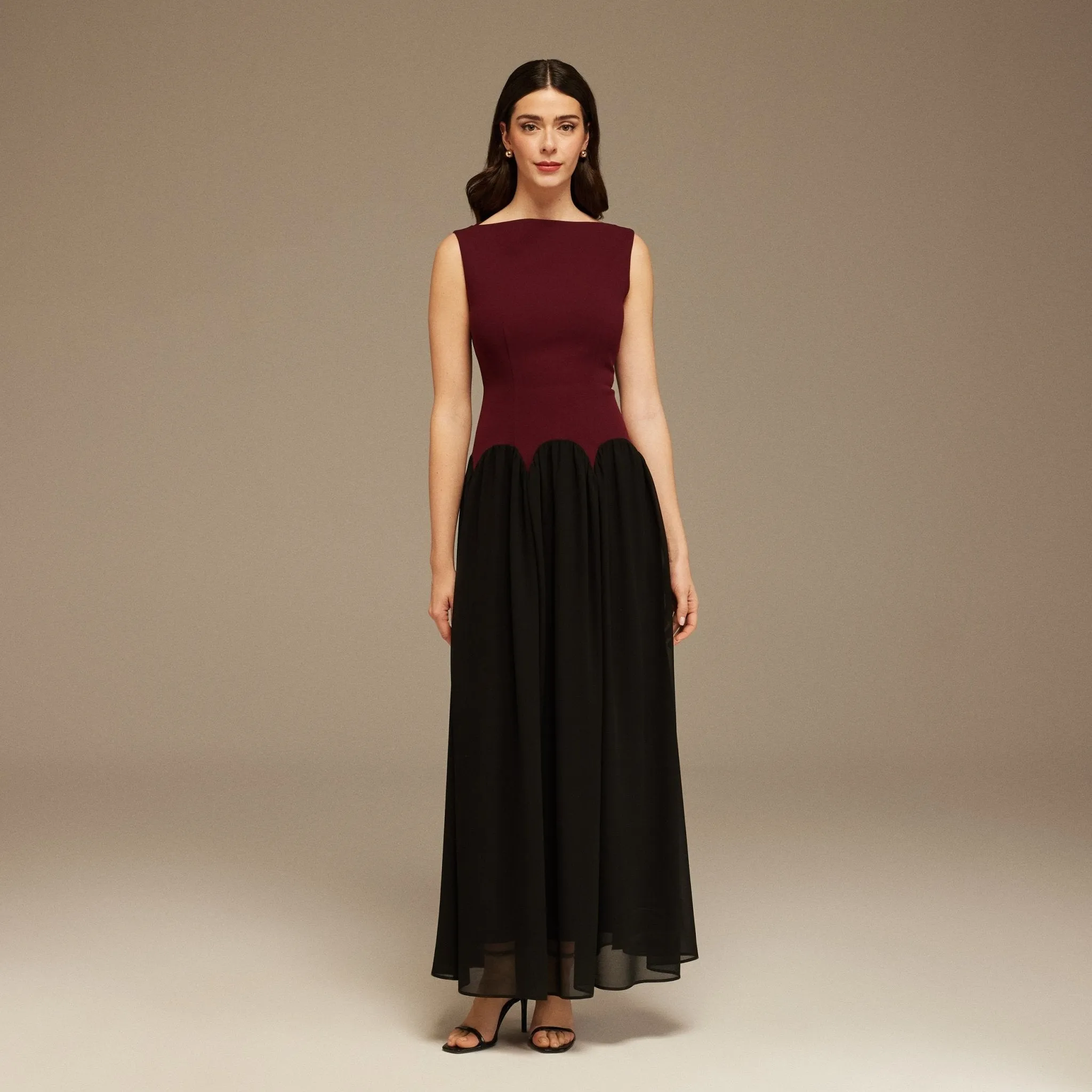 Black & Burgundy Sleeveless Crepe And Chiffon Pleated Dress
