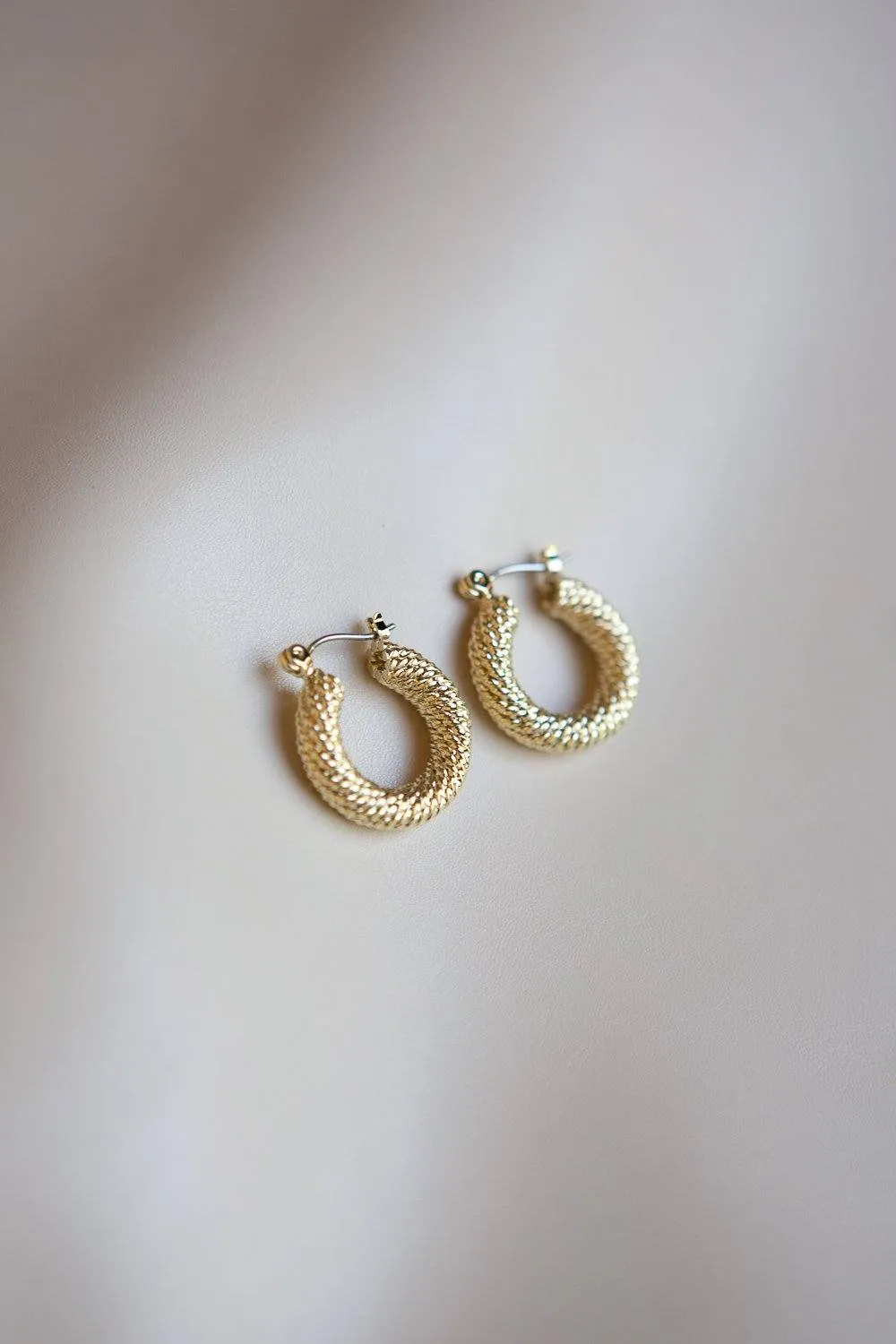 Braided Twist Hoop Earrings (Gold)