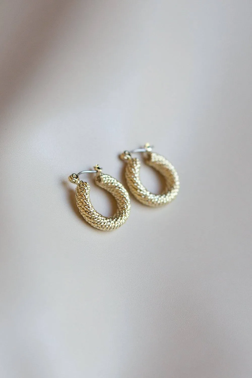 Braided Twist Hoop Earrings (Gold)