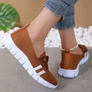 Breathable knitted sneakers