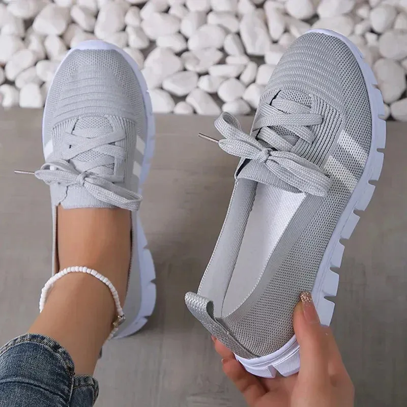 Breathable knitted sneakers