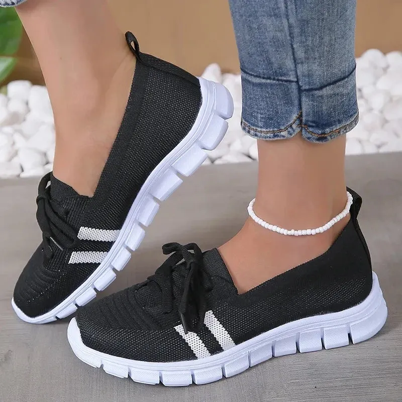Breathable knitted sneakers