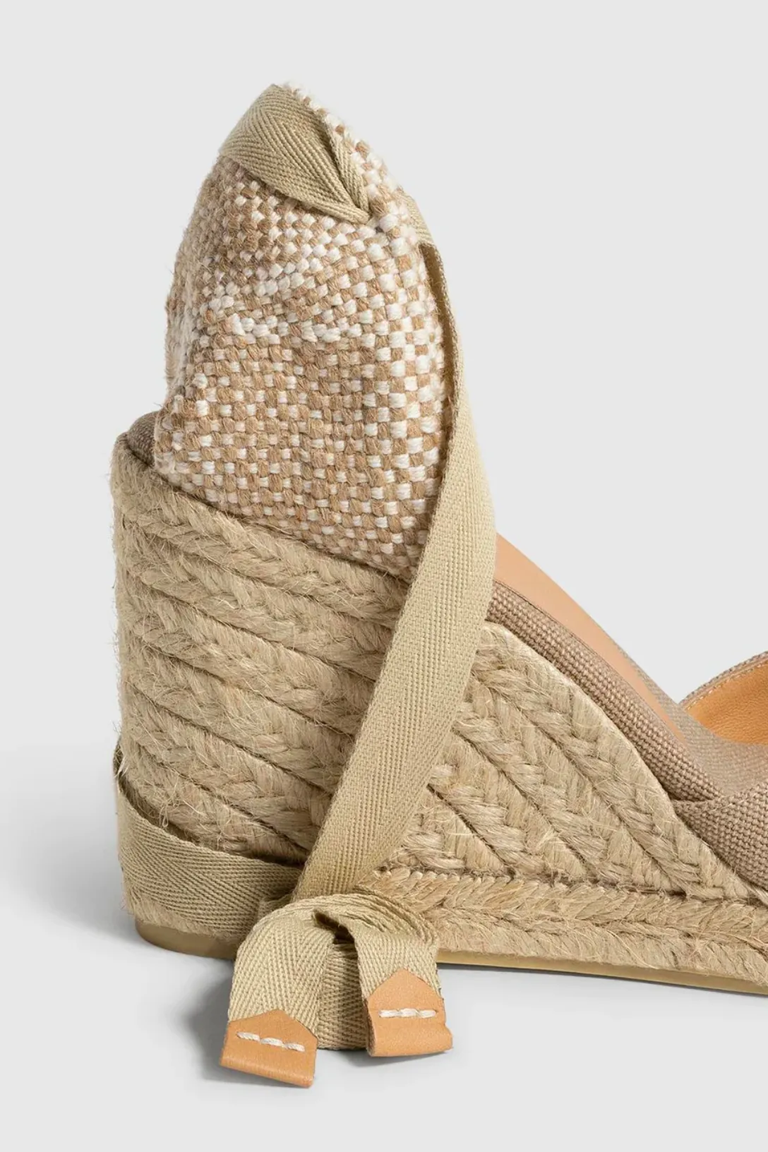 Carina Wedge | Sand