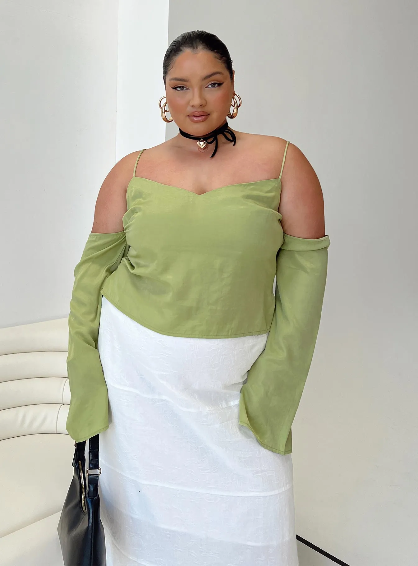 Cold Shoulder Top Green Curve
