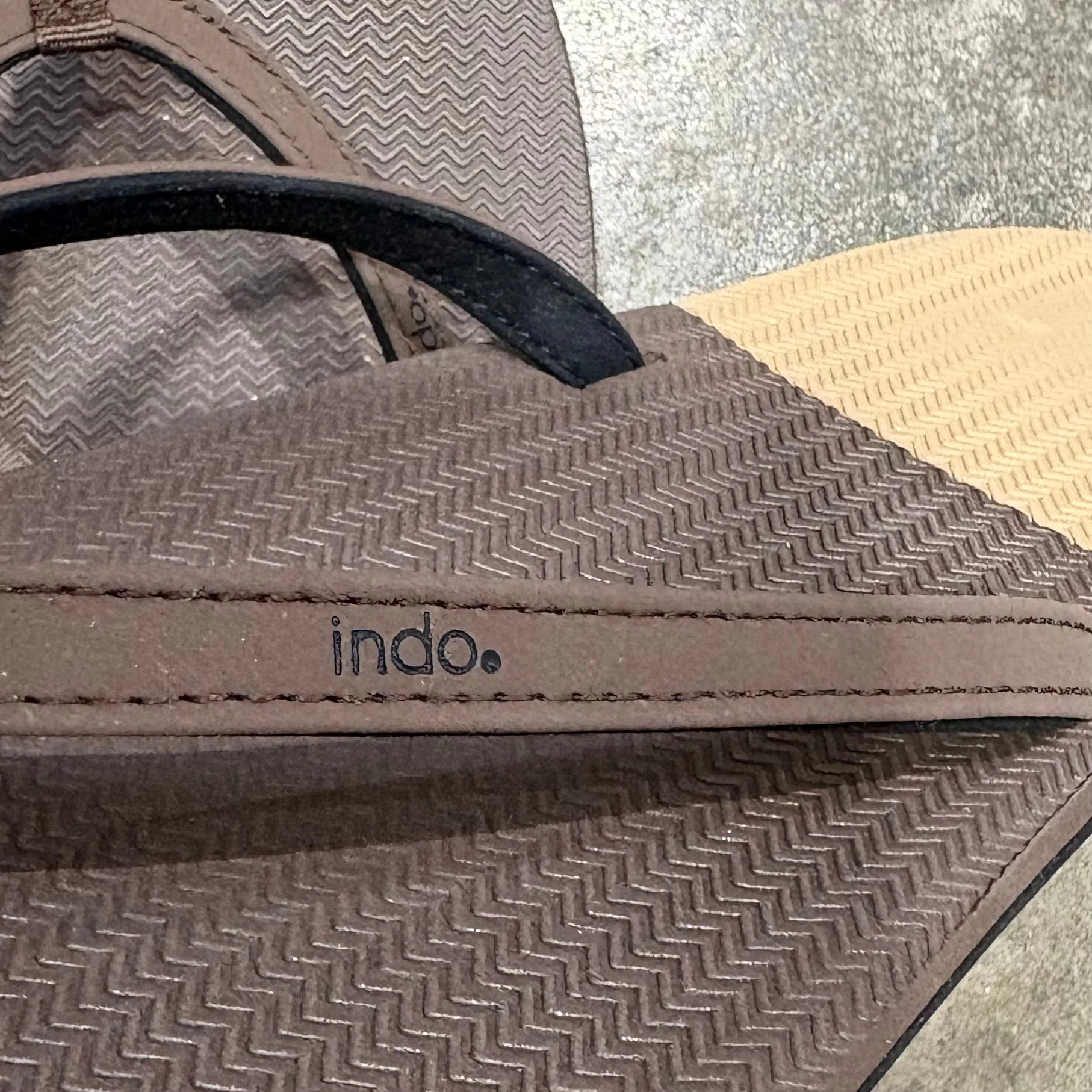 INDOSOLE   WOMAN'S ESSNTLS FLIP FLOP   SOIL/LIGHT SOIL