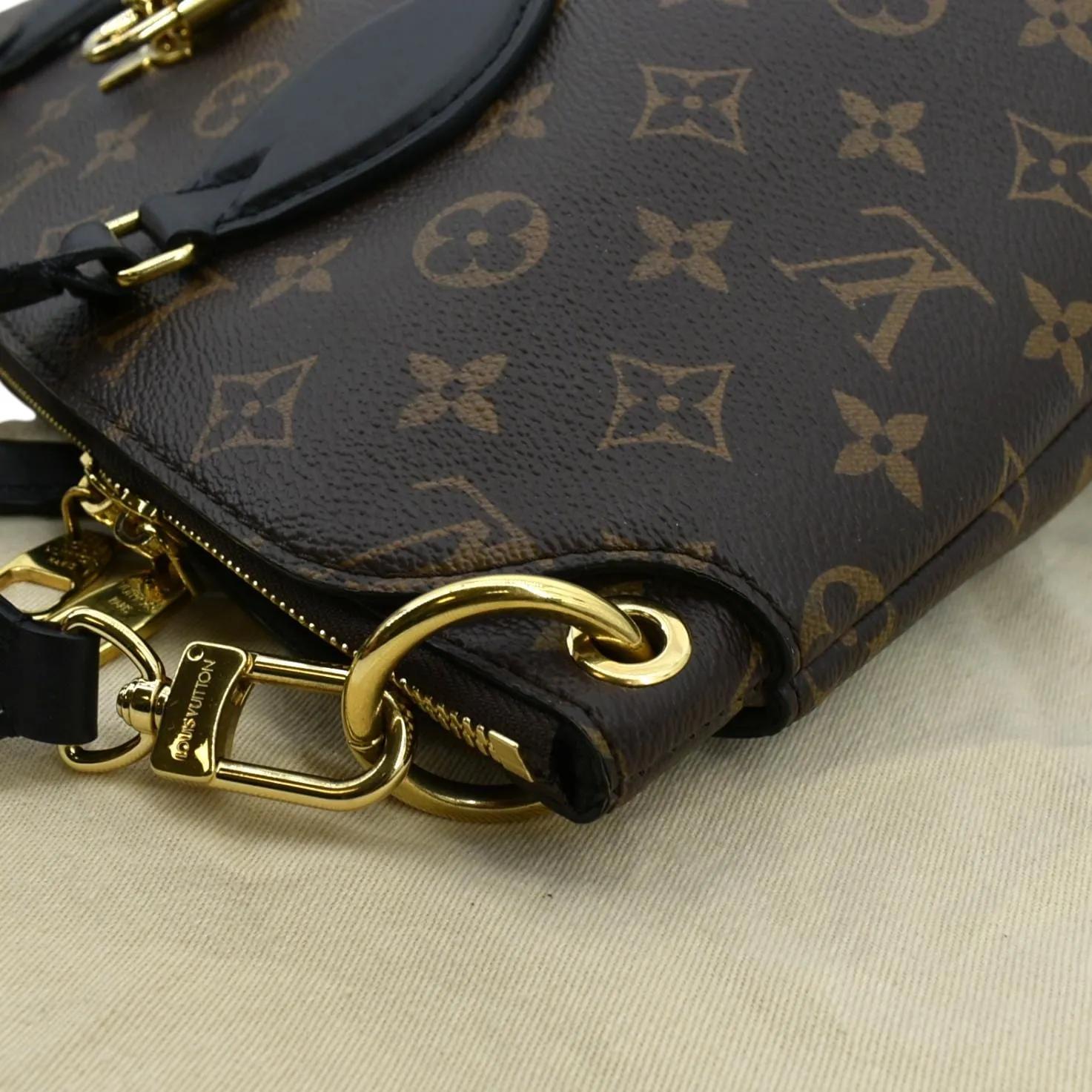 LOUIS VUITTON Flower Zipped MM Monogram Canvas Tote Bag Noir