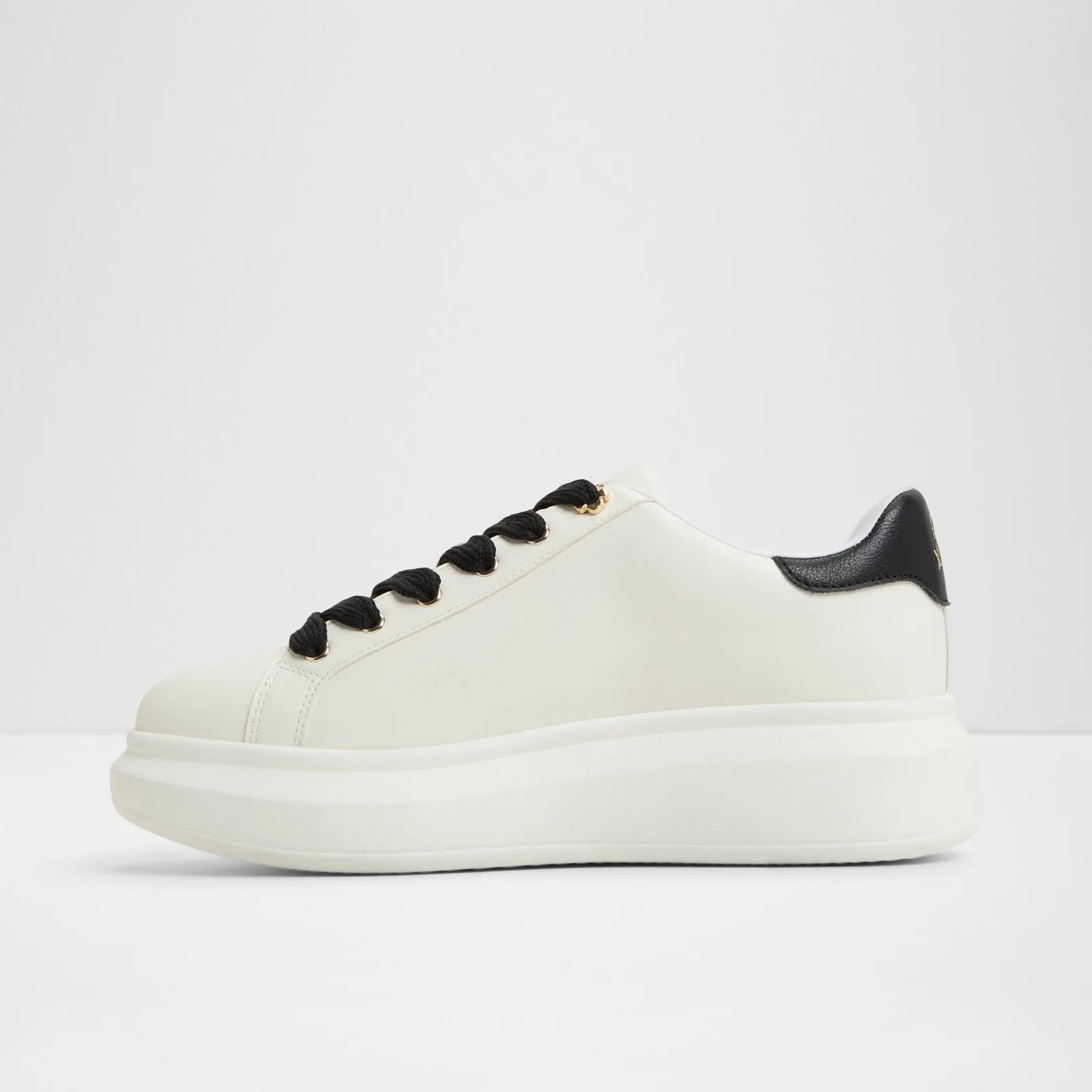 Lovekiss / Sneakers