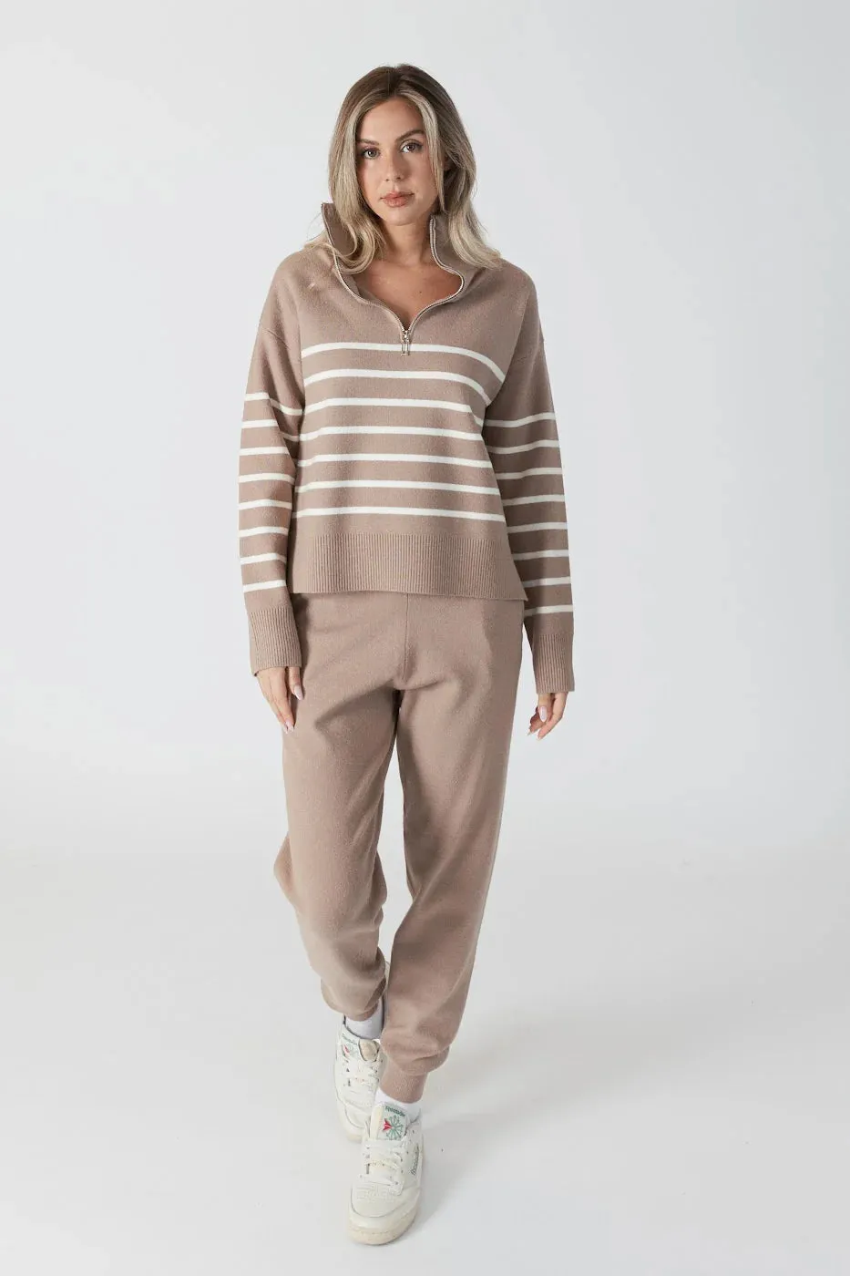 LYLA & LUXE- WOMENS CLOVER JOGGERS