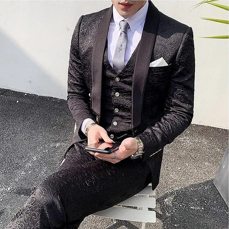Men's Luxury Design Dress Suit Up To Size 3XL In 4 Colors