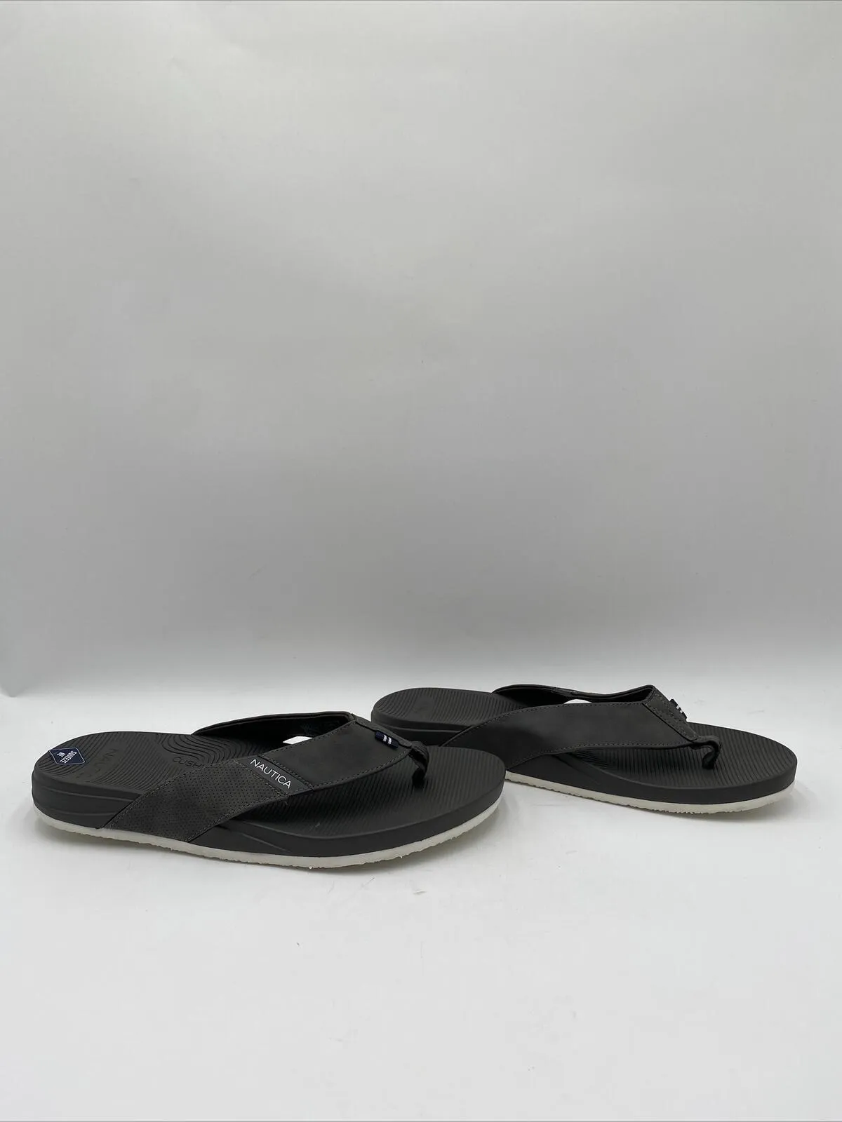 Nautica Clarkson Men's 2 Flip Flops Gray Size 10