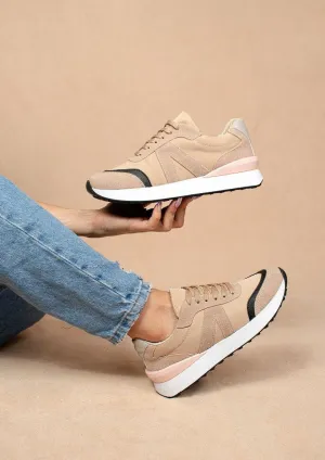 Nova Platform Sneakers