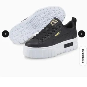 NWT Girls Puma Mayze Sneakers