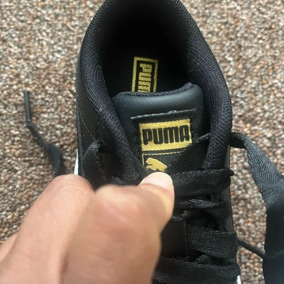 NWT Girls Puma Mayze Sneakers