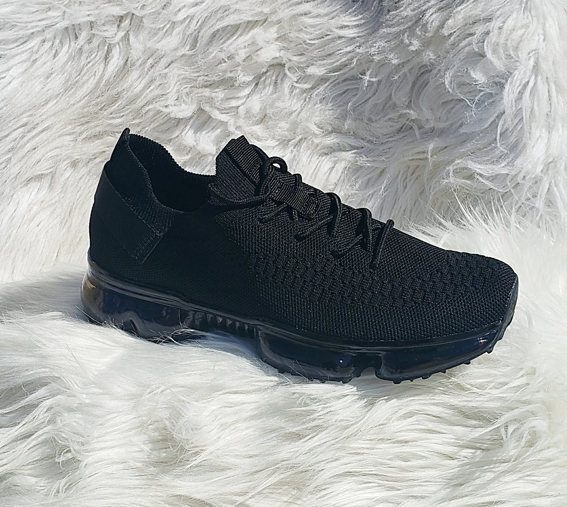 On The Run Sneakers - Black