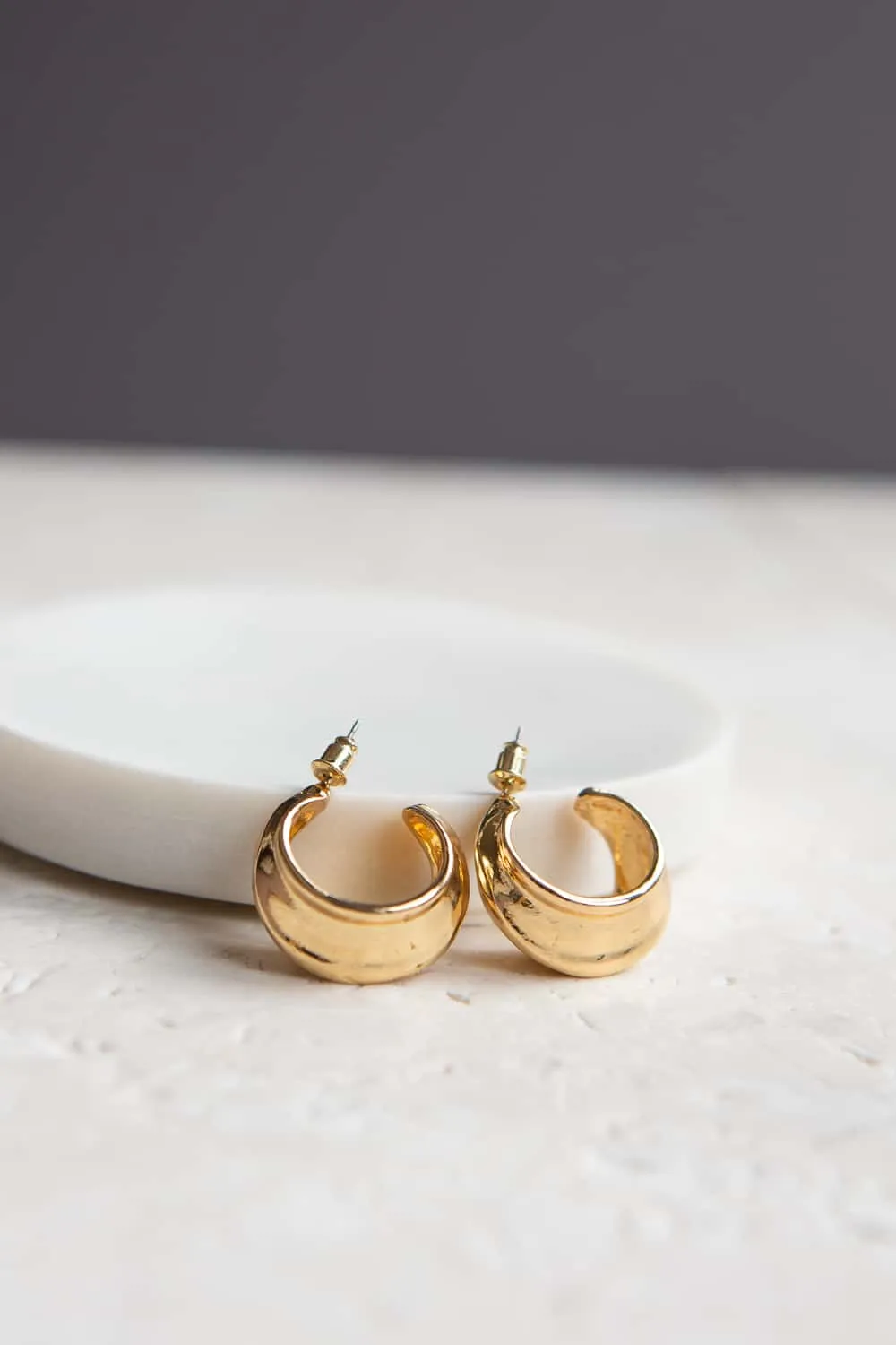 Open C Shell Gold Hoop Earrings