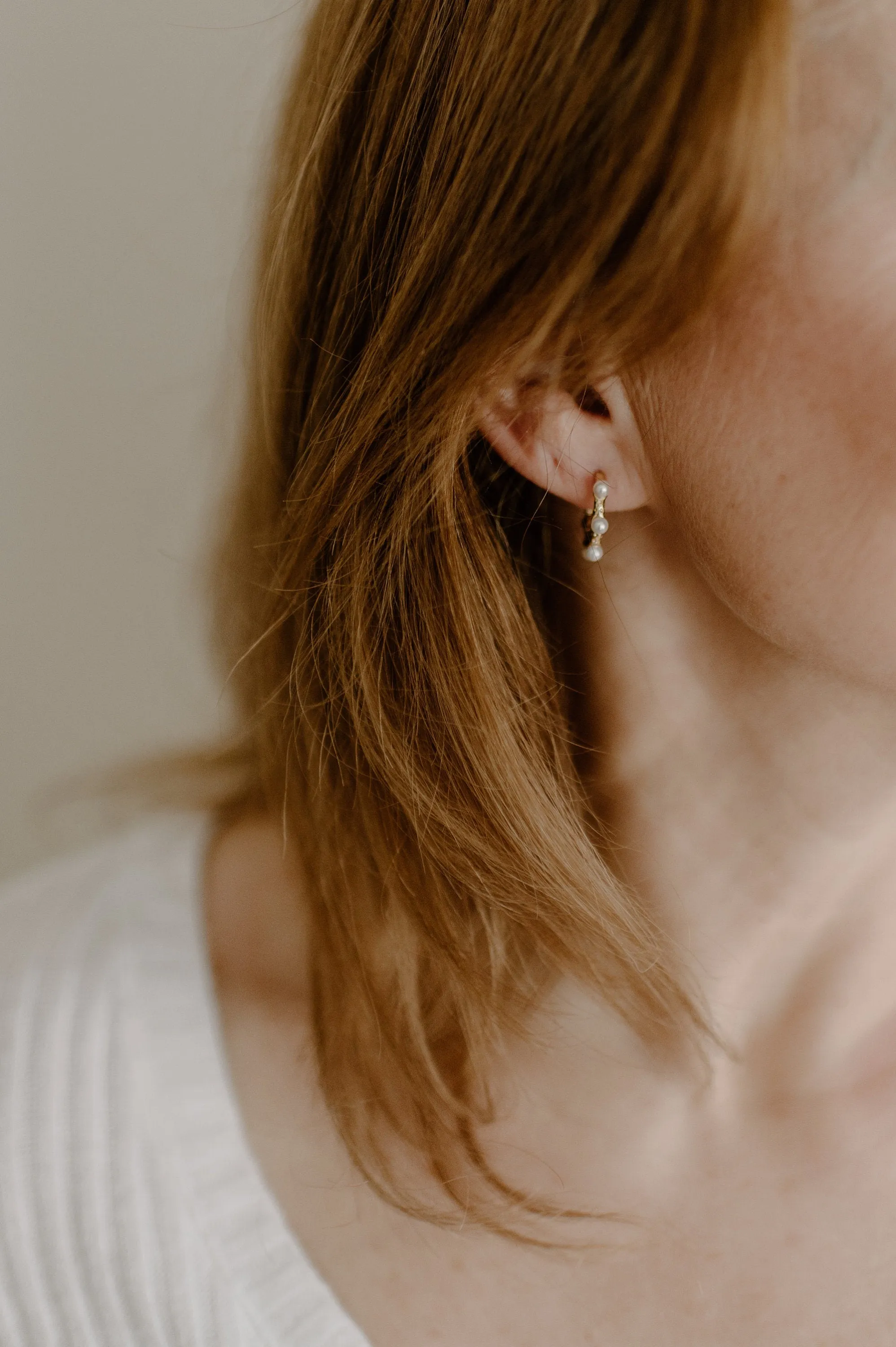 Orb pearl hoop earrings, molten organic gold hoops, mini huggie hoops, dainty pearl hoops, sunshine, wedding bridal pearl, vintage earring