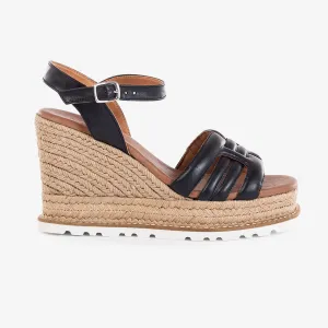 Padma | Black