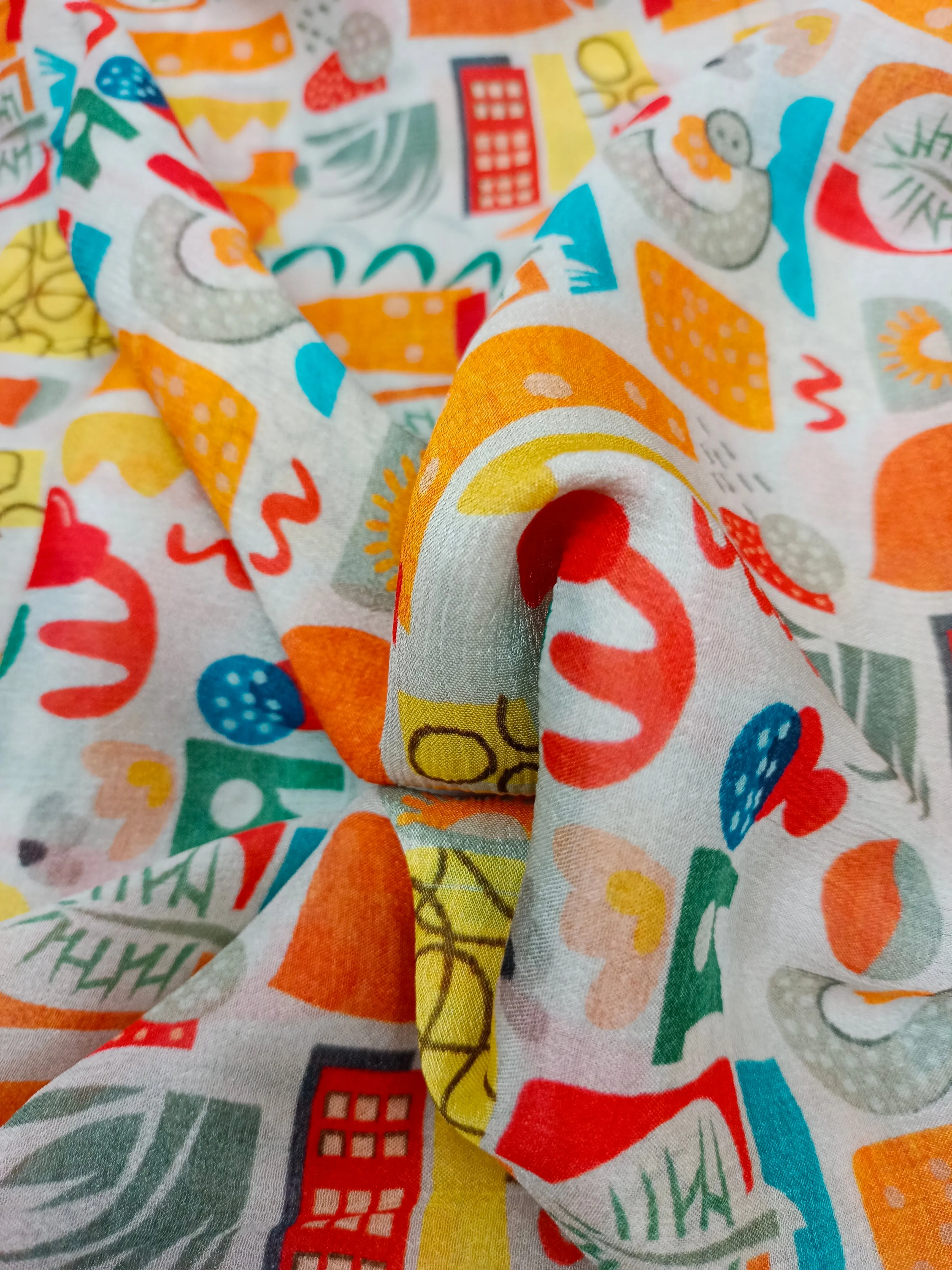 Pure Crushed Chiffon Chinon Digital Printed Fabric