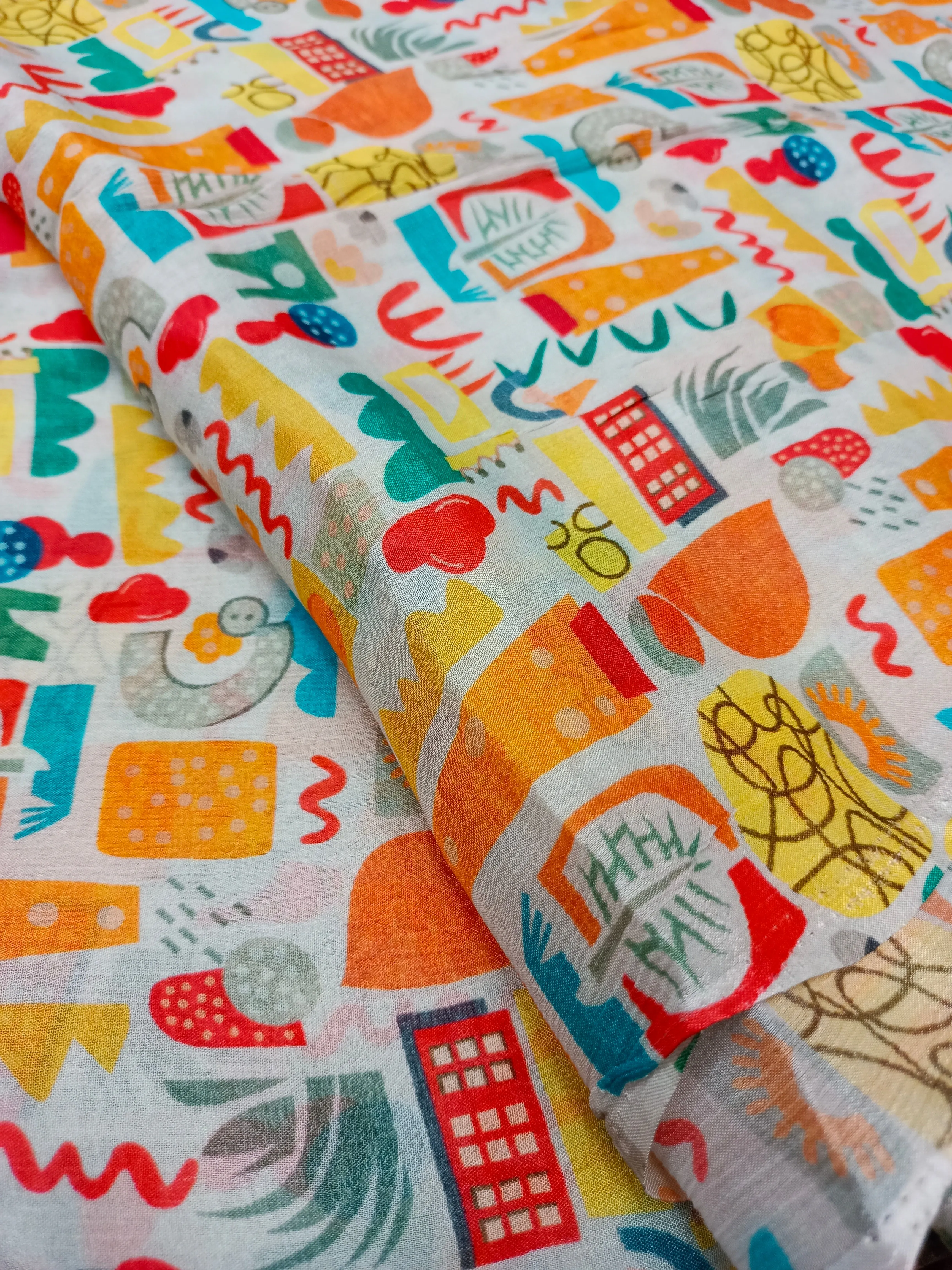 Pure Crushed Chiffon Chinon Digital Printed Fabric