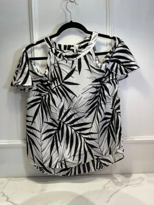 (S) Cold Shoulder Leaf Print Top