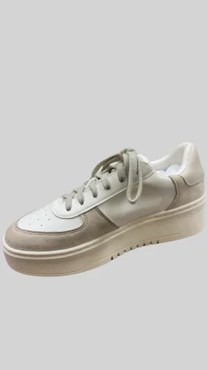 Shirley Sneaker