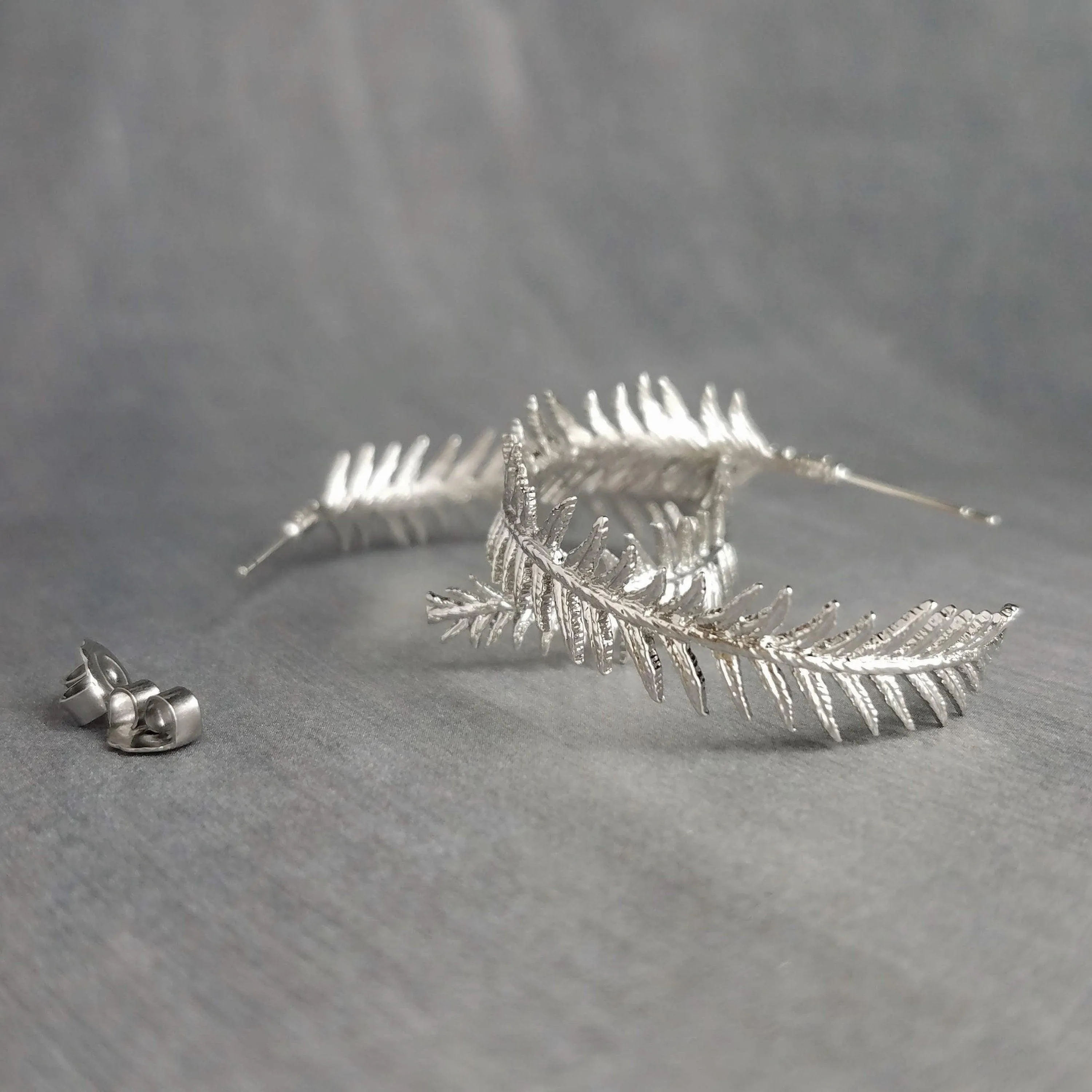 Silver Fern Earrings, branch hoop earring, fern hoop earrings, 1 inch hoop, tiny leaves hoop, rhodium leafy hoop, wispy plant earring