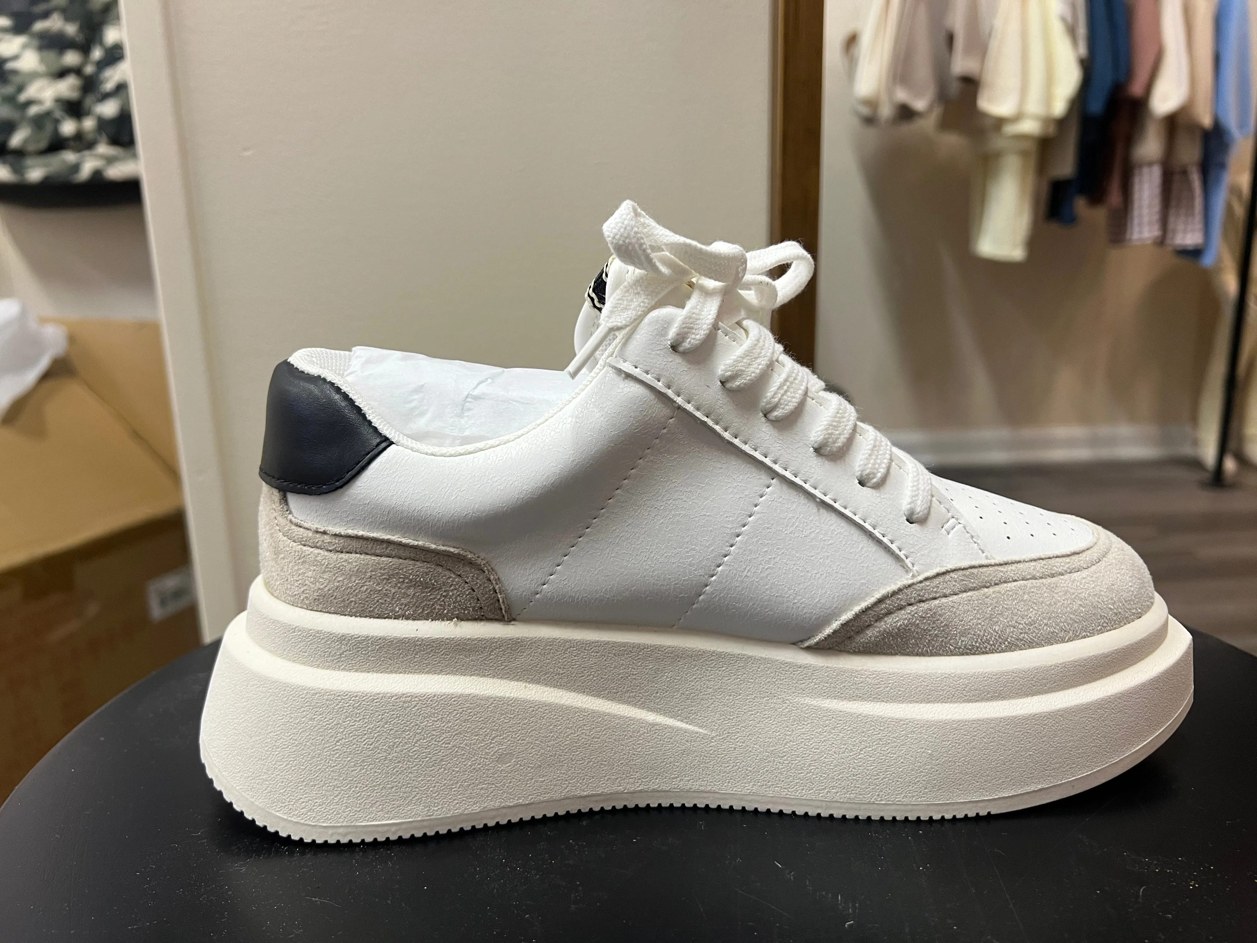 Skylar Sneakers