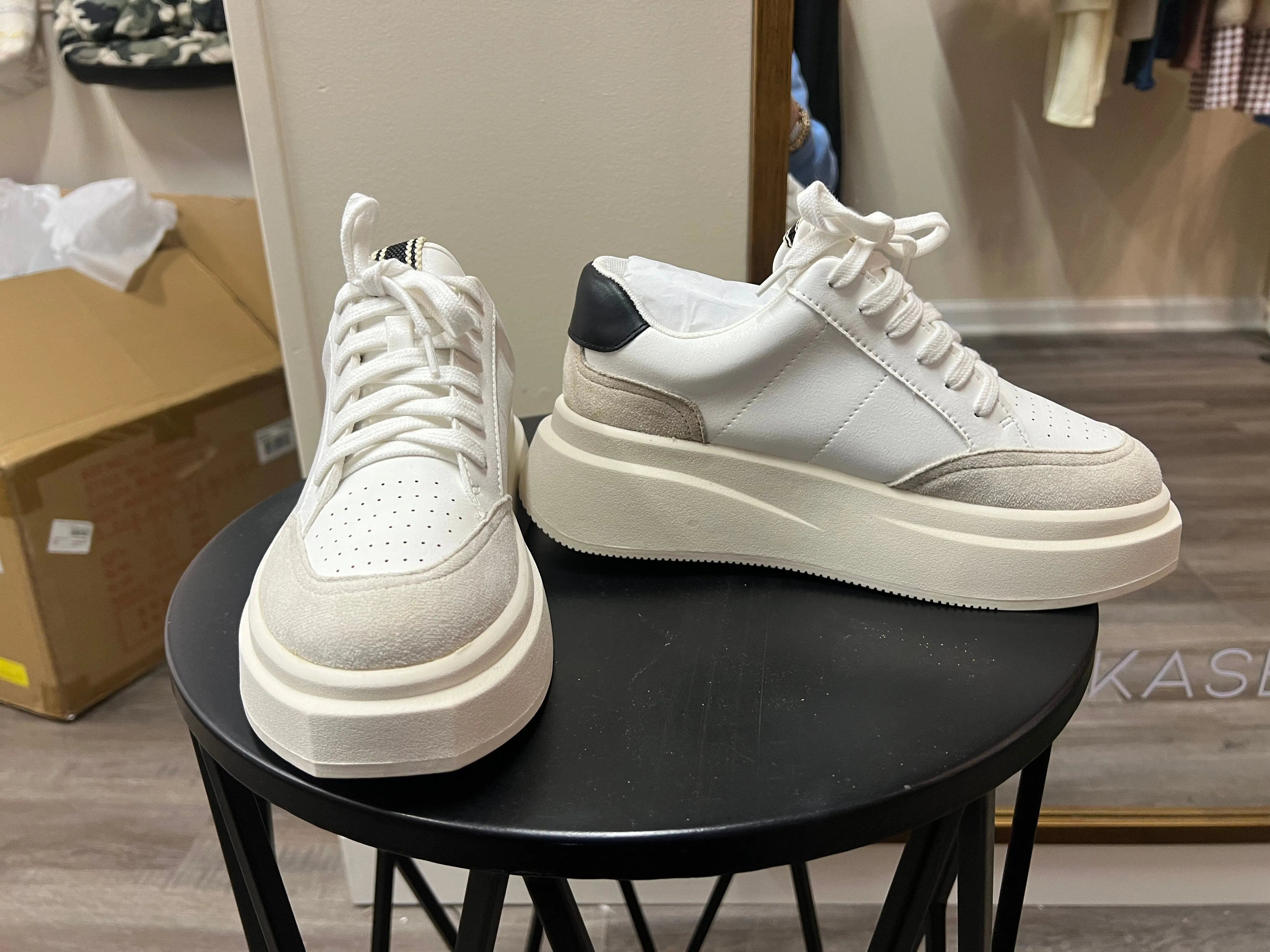 Skylar Sneakers