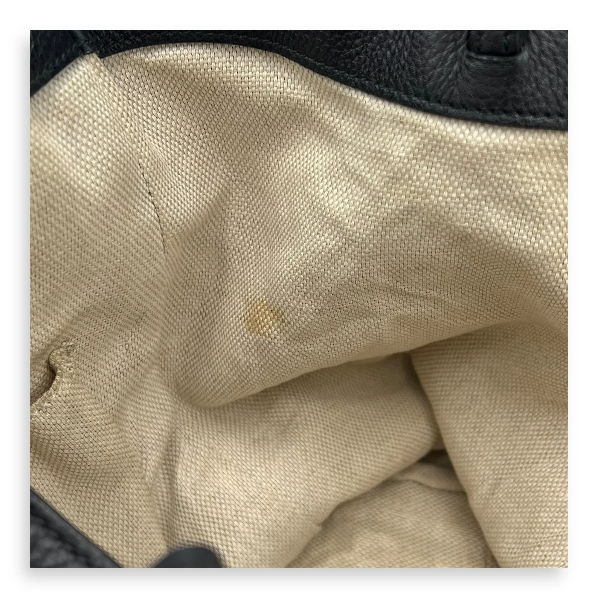 Soho Tote Bag Black in Calfskin, Gold hardware