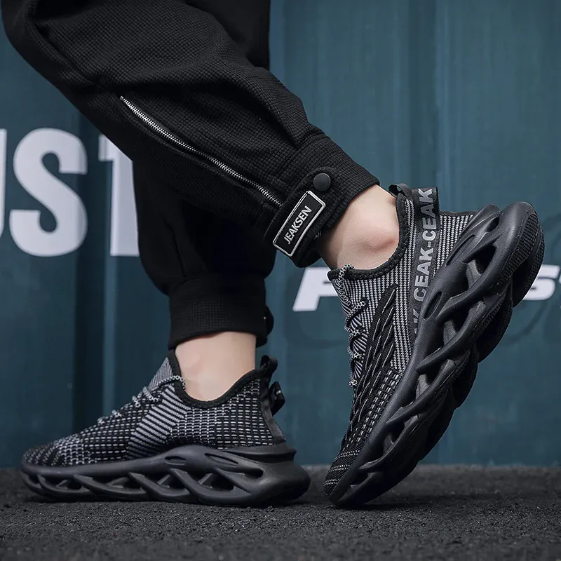 Stretchy Knitted Mesh Breathable Running Fitness Sneakers for Men