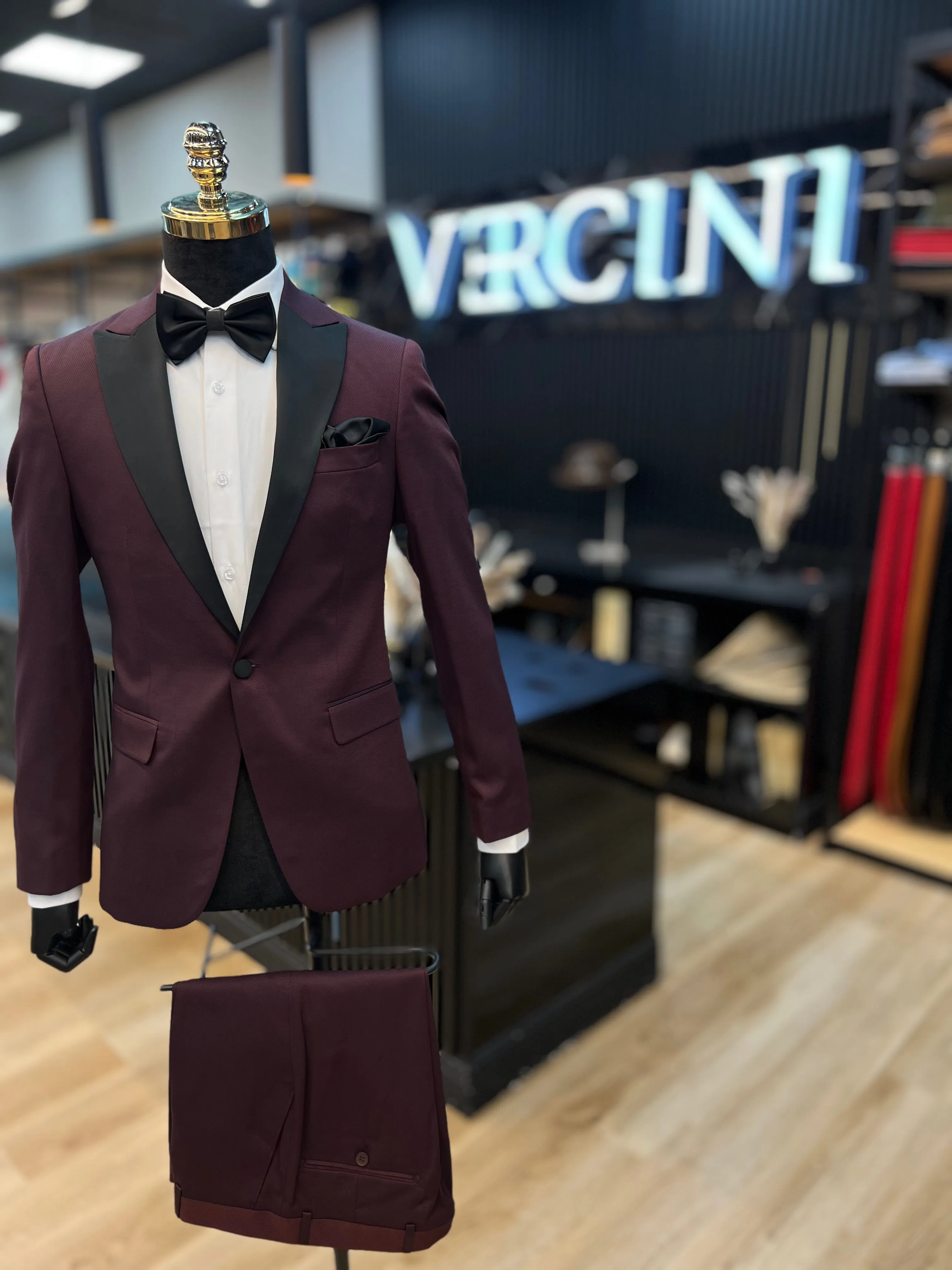 Timeless Burgundy Classic Tuxedo – Fine Elegance & Sophistication