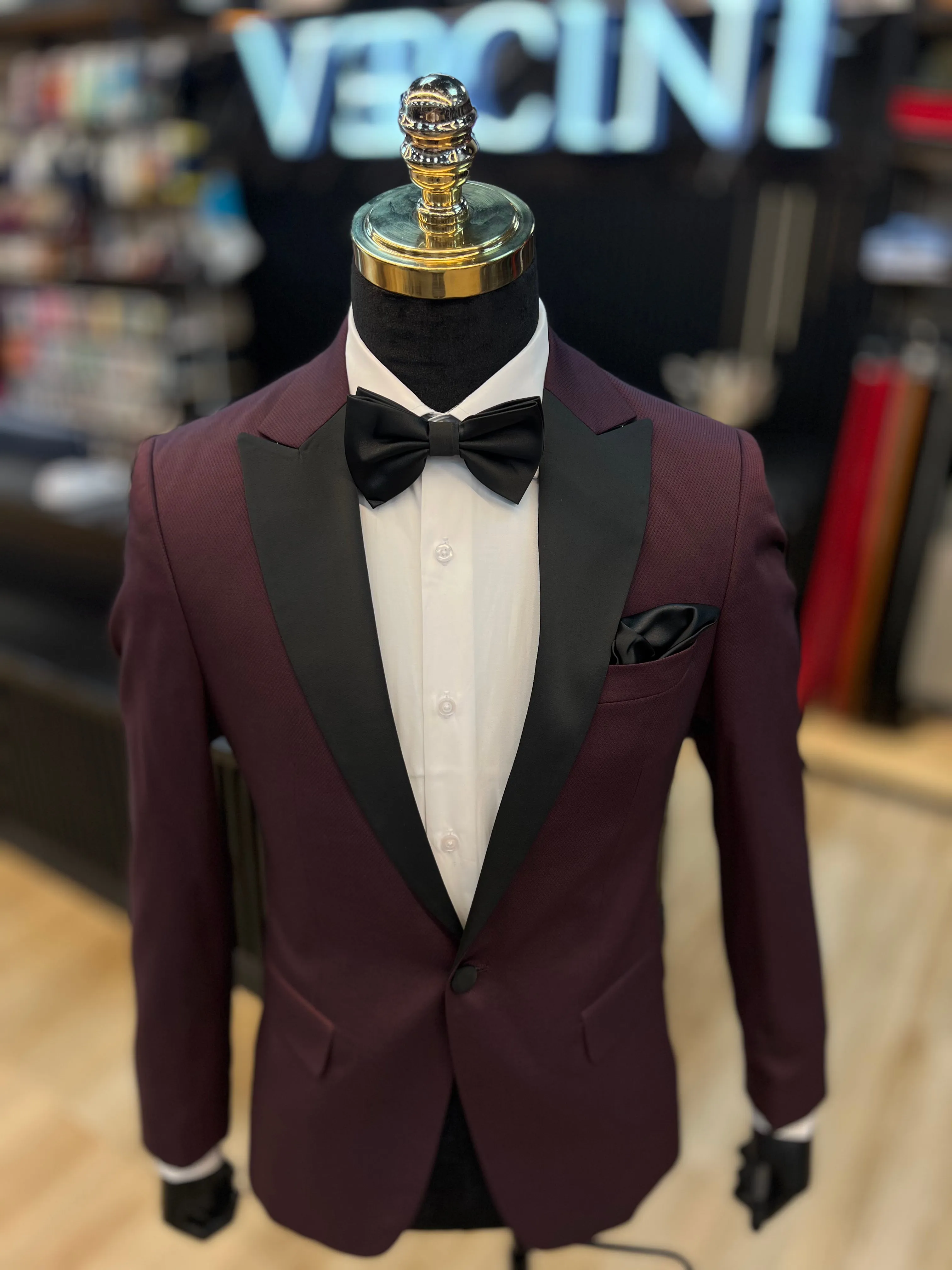 Timeless Burgundy Classic Tuxedo – Fine Elegance & Sophistication