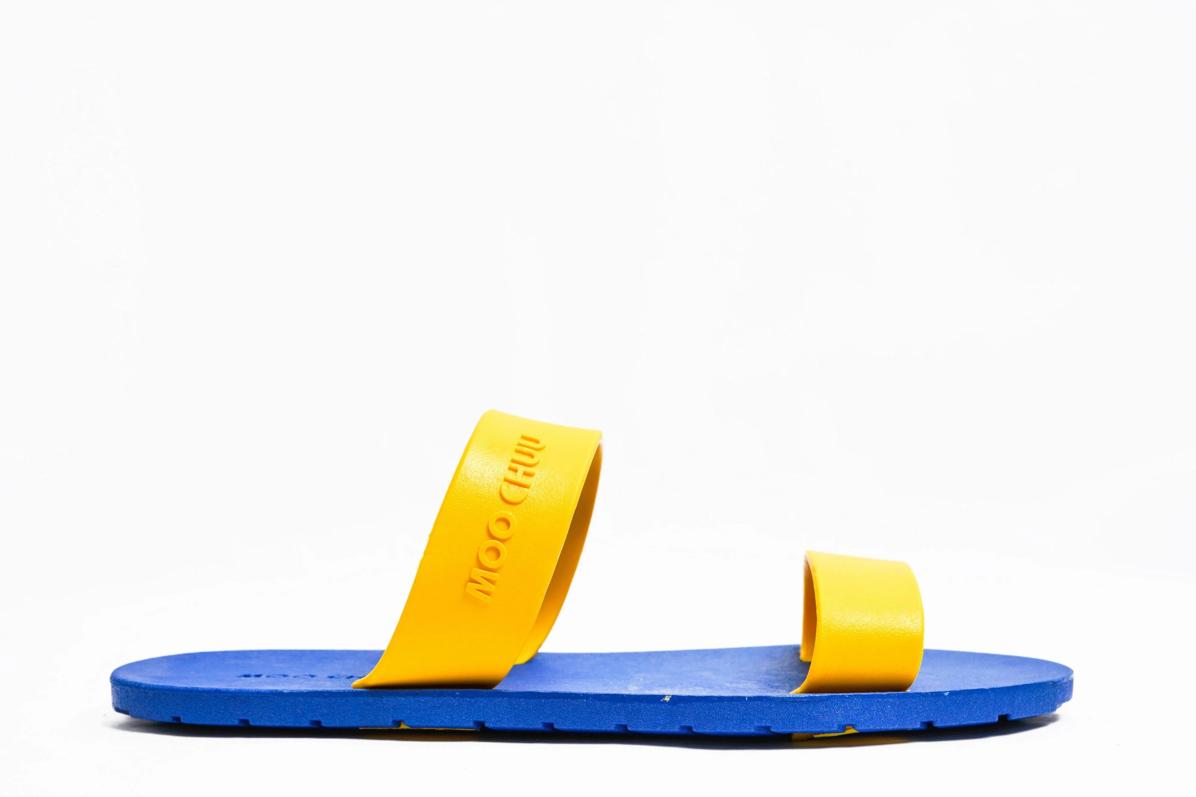 Twin Blue Sole Yellow Strap