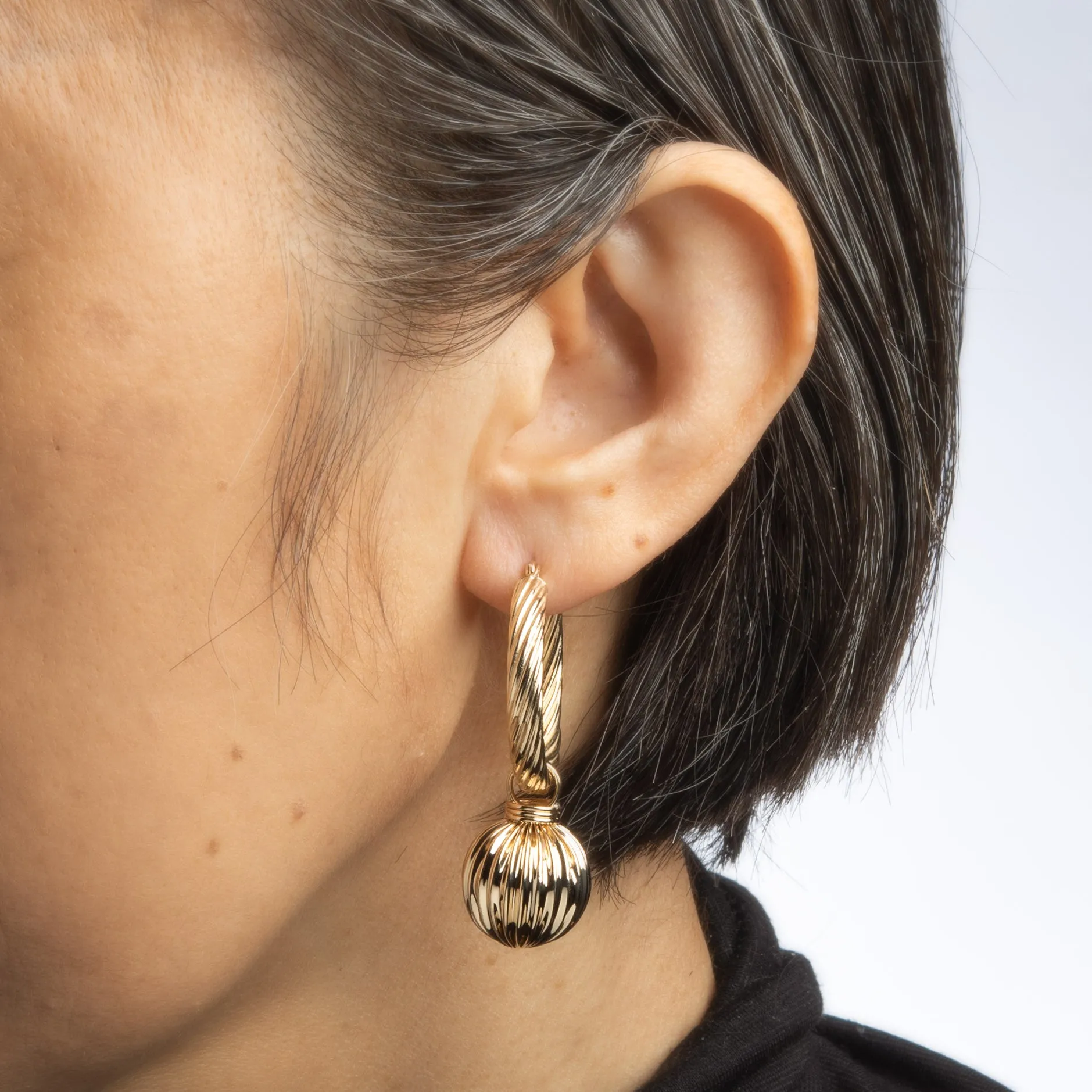Vintage Fluted Gold Hoop Earrings Ball Drops 14k Yellow Gold Long 1.75" Jewelry