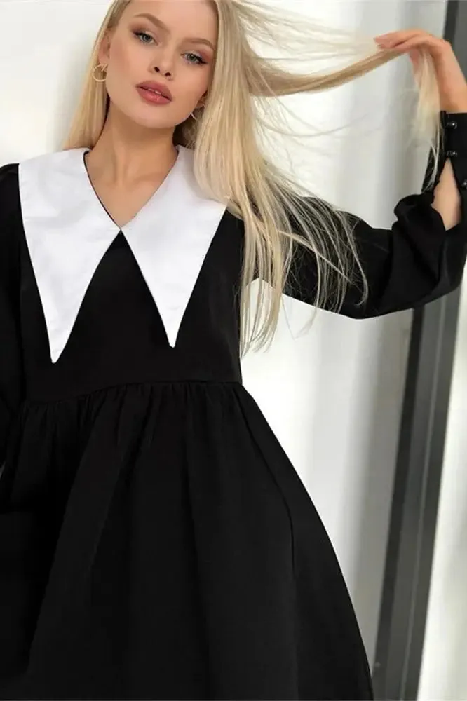 Vintage Mini Dress with Turn-Down Collar