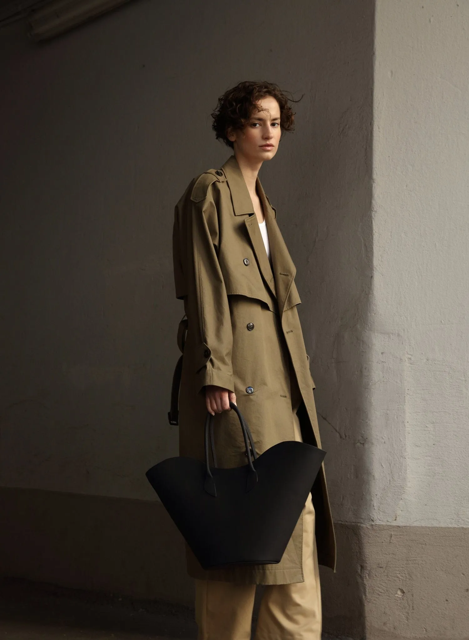 Willow MIRUM® Vegan Leather Tote | Black