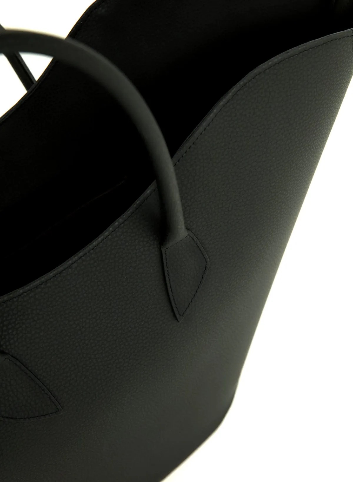 Willow MIRUM® Vegan Leather Tote | Black