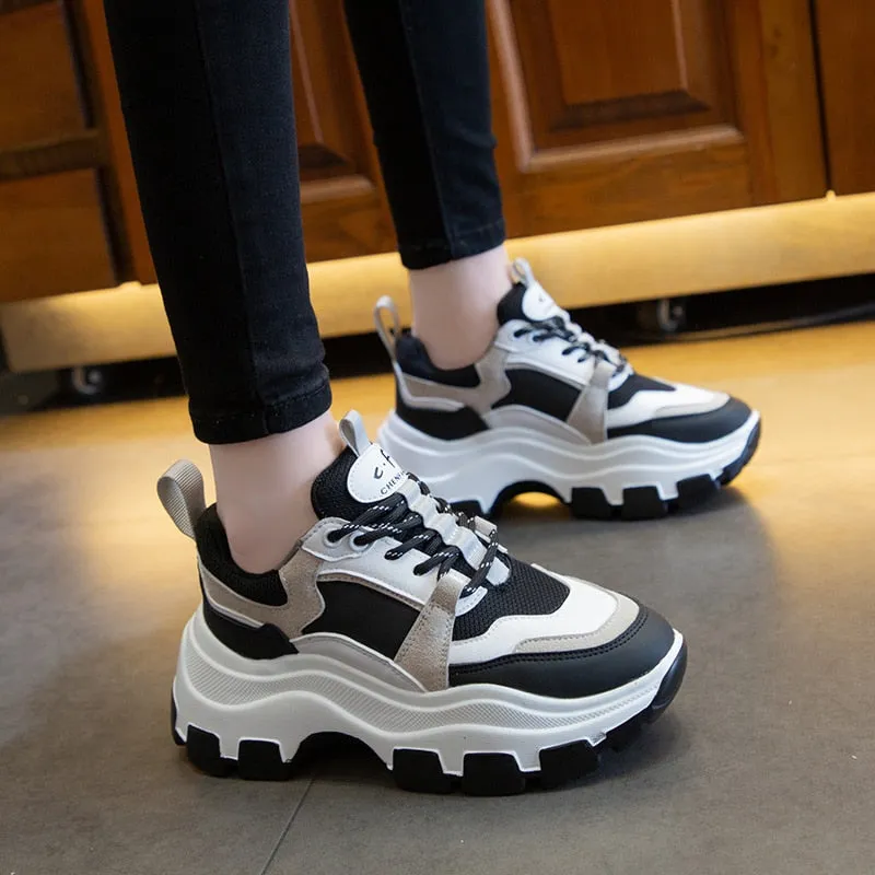 Women Black White Platform Thick Sole Running Casual Shoe