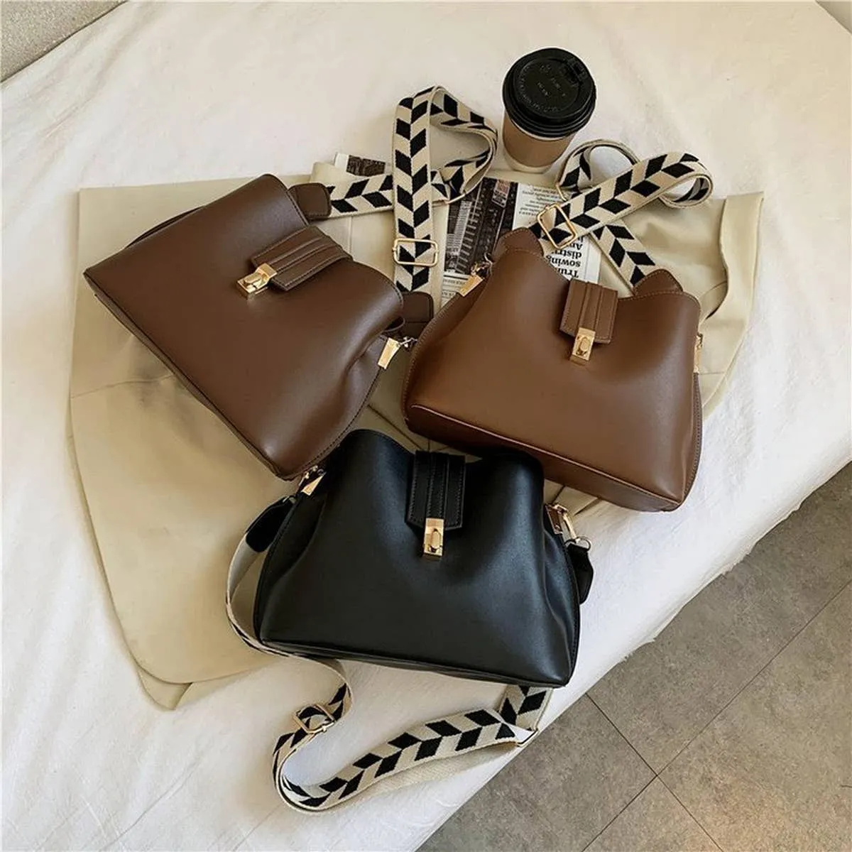 WOMEN RETRO SHOULDER BUCKET BAG_CWAB1552: Brown / (OS) 1